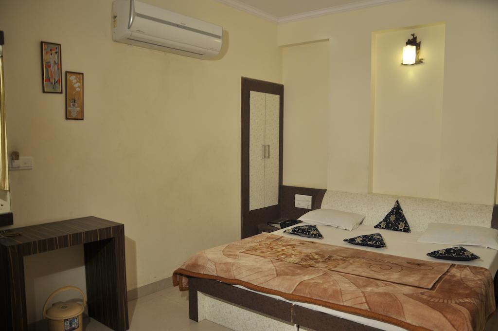 Hotel Metro Dźajpur Zewnętrze zdjęcie